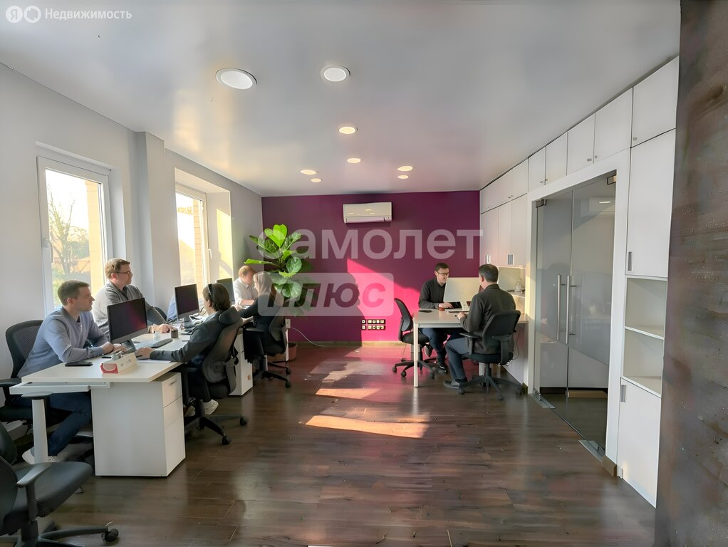 Показать фотографию 8